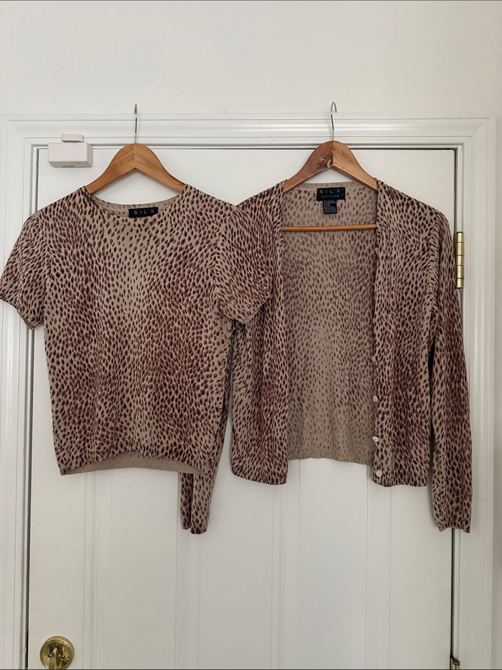 Silx by August Silk Beige and Brown Animal Print Cardigan Sz 4 petites